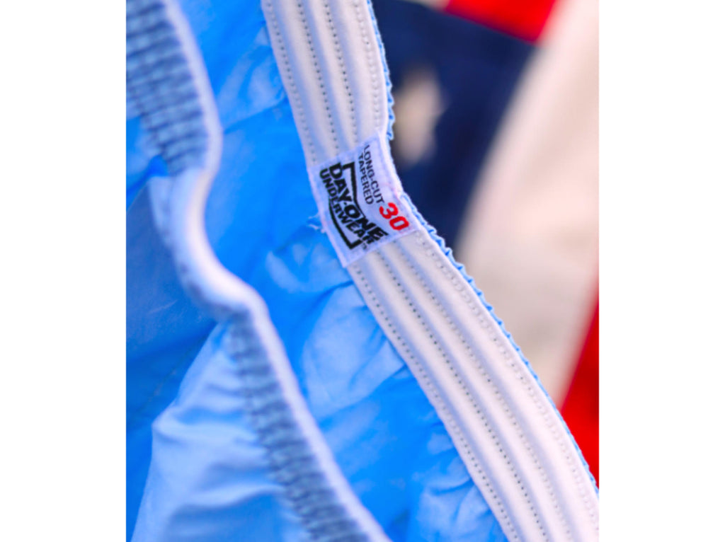 ヴィンテージトランクス。コットン100%。オーガニック。Vintage Boxer Shorts and Day One Underwear Tag.