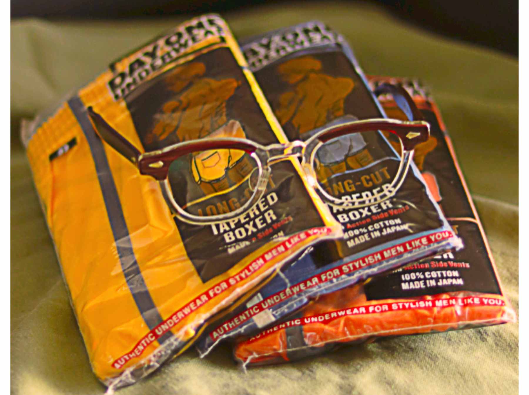 ビンテージアンダーウェア。ビンテージアイウェア。Vintage Boxer Shorts and Tart Optical Vintage Glasses.